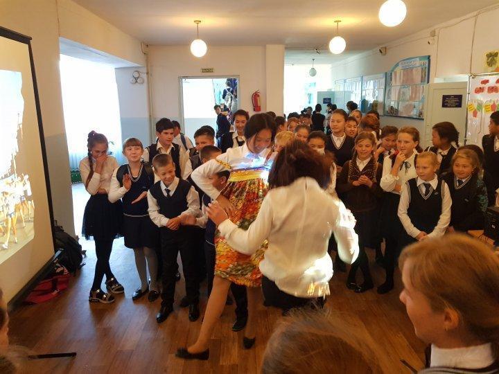 Тілдер күні / День языков